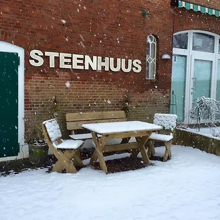 Steenhuus Апартаменты